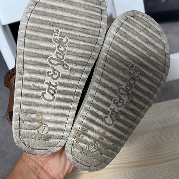 Cat and Jack toddler Sandals - Picture 4 of 4
